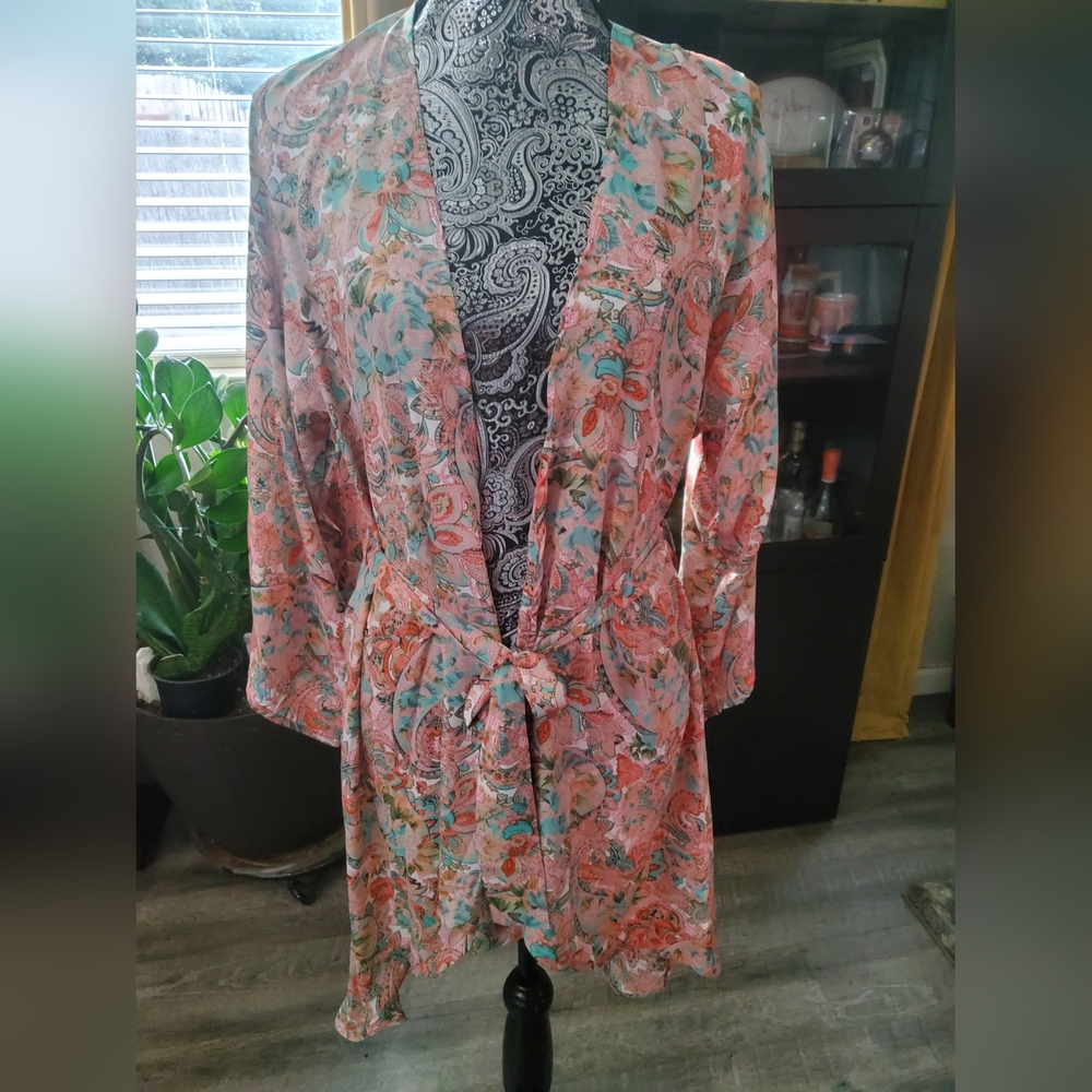 Chic Floral Sheer Kimono - Picture 5 of 6